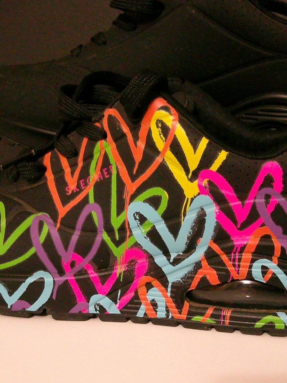 Sketchers J Goldcrown Uno - Spread the Love Sneaker